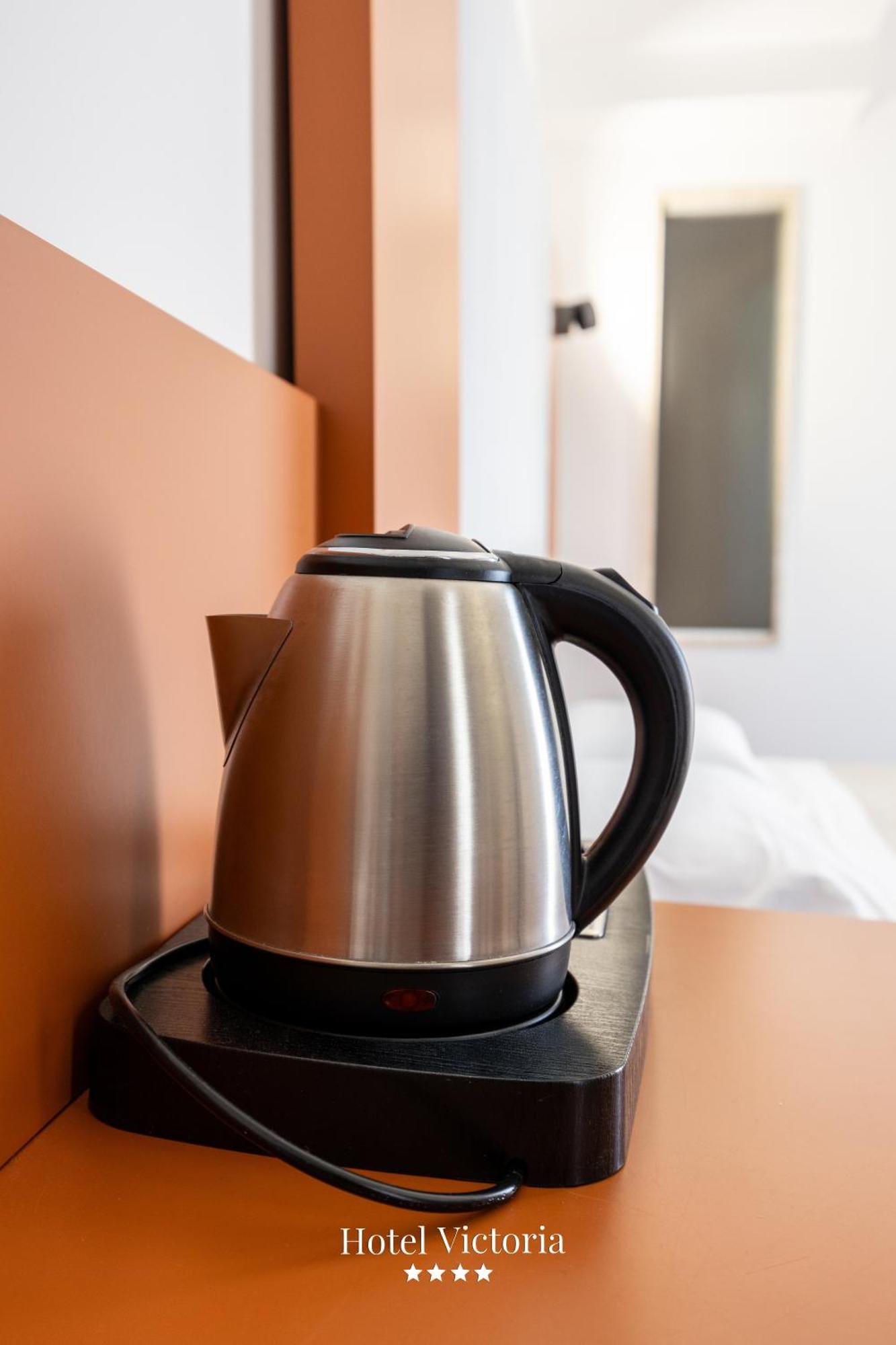 Hotel Victoria トッレ・サンタ・サビーナ エクステリア 写真